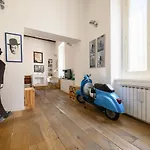 Vespa Apartment *