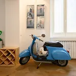 Apartment Vespa Naples